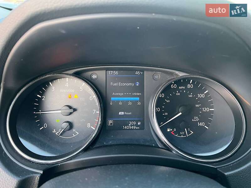 Позашляховик / Кросовер Nissan Rogue 2018 в Львові