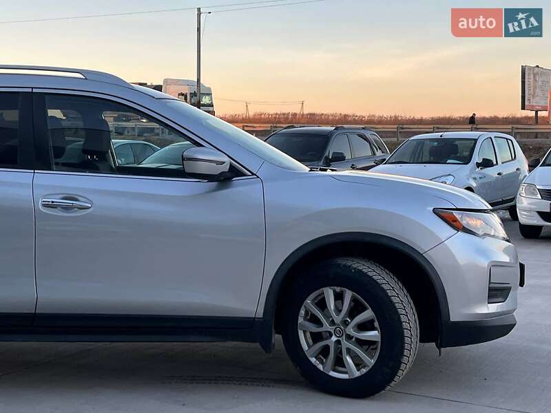 Позашляховик / Кросовер Nissan Rogue 2018 в Львові