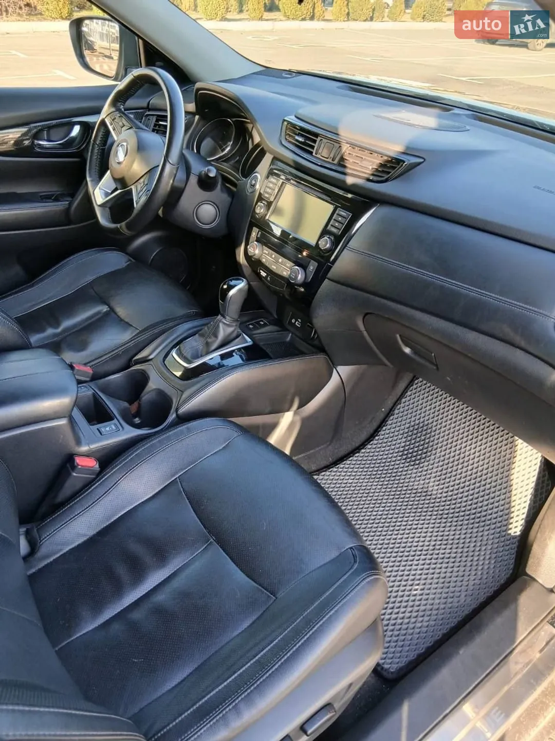 2019 Nissan Rogue - мініатюра 15