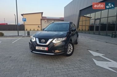Внедорожник / Кроссовер Nissan Rogue 2018 в Ужгороде