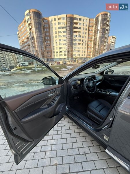 Внедорожник / Кроссовер Nissan Rogue 2023 в Тернополе