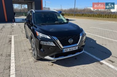 Внедорожник / Кроссовер Nissan Rogue 2023 в Виннице