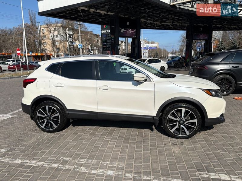 Внедорожник / Кроссовер Nissan Rogue 2017 в Одессе