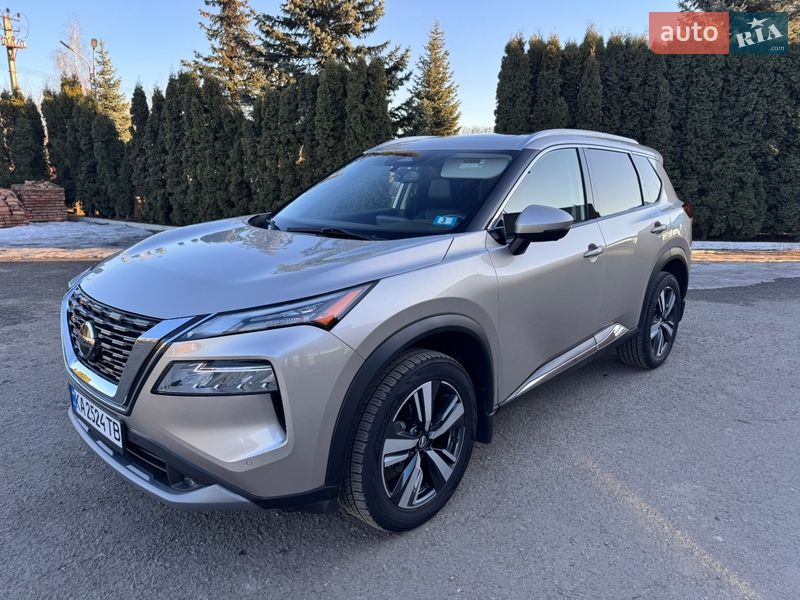 Внедорожник / Кроссовер Nissan Rogue 2021 в Киеве