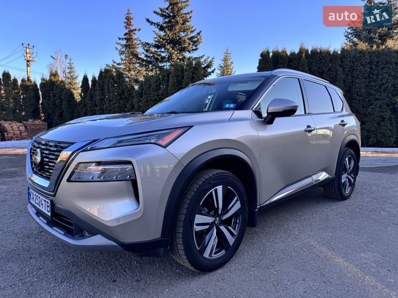 Внедорожник / Кроссовер Nissan Rogue 2021 в Киеве