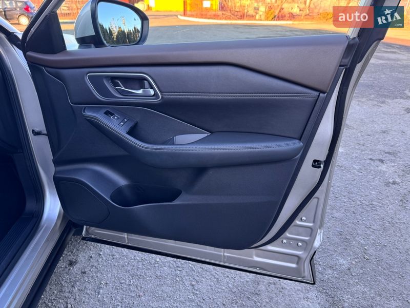 Внедорожник / Кроссовер Nissan Rogue 2021 в Киеве