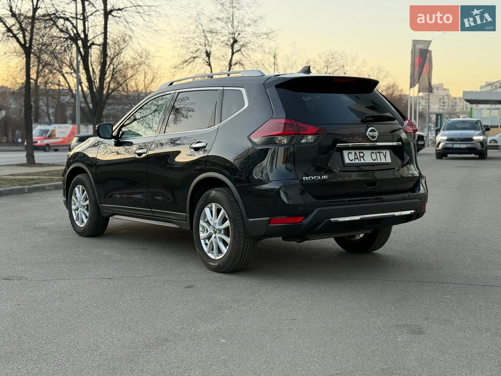 2019 Nissan Rogue - мініатюра 3