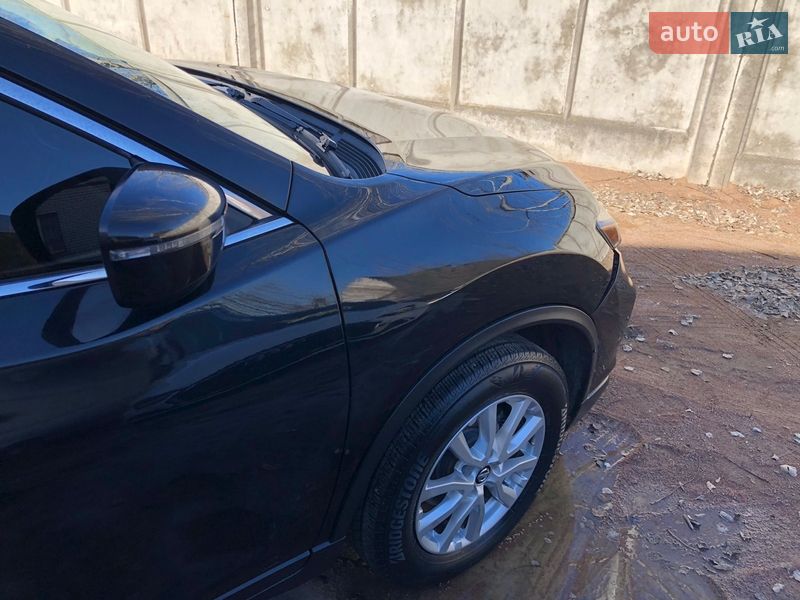 Внедорожник / Кроссовер Nissan Rogue 2017 в Ирпене