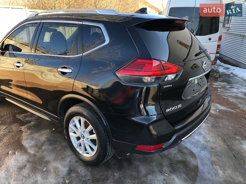 Внедорожник / Кроссовер Nissan Rogue 2017 в Ирпене