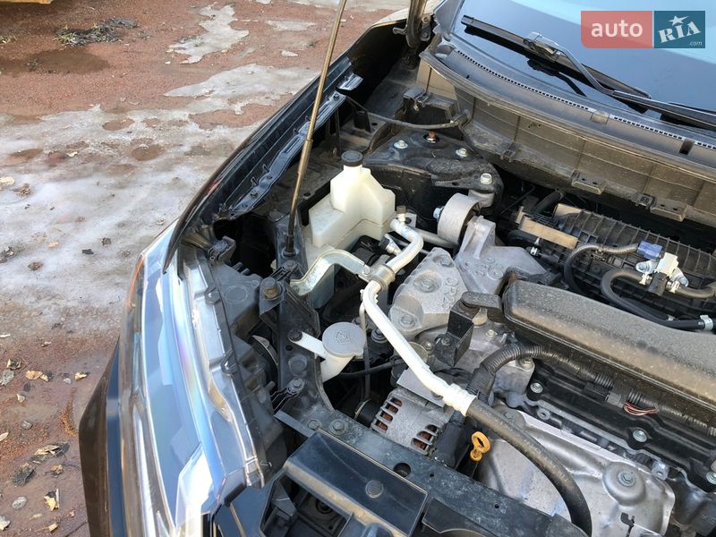 Внедорожник / Кроссовер Nissan Rogue 2017 в Ирпене