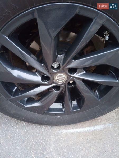 Внедорожник / Кроссовер Nissan Rogue 2014 в Сумах