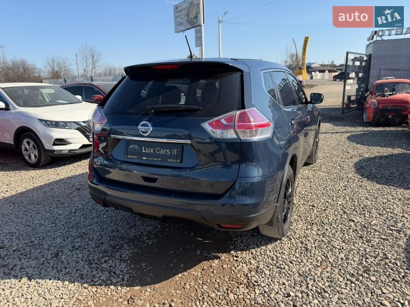 Внедорожник / Кроссовер Nissan Rogue 2016 в Ивано-Франковске
