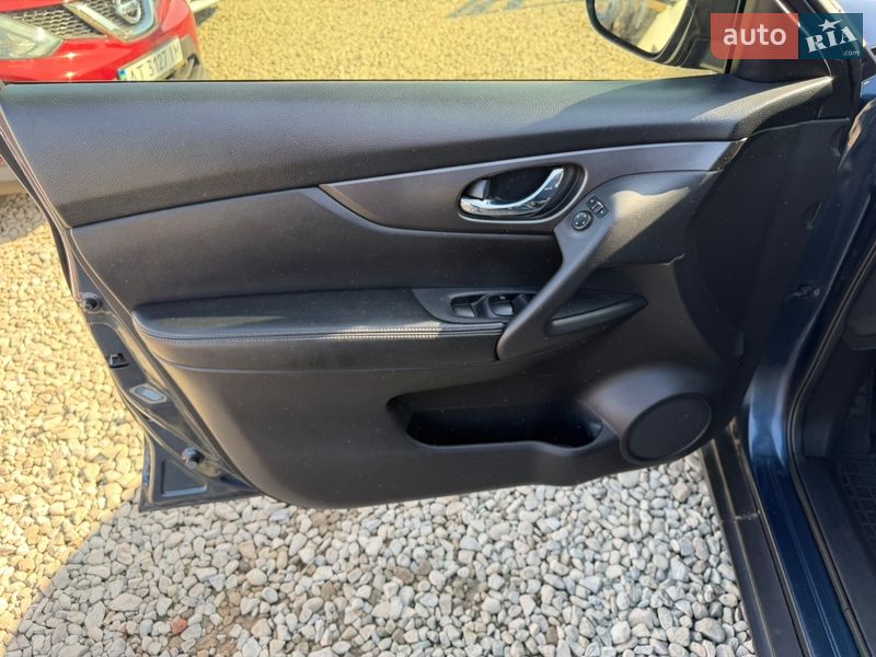 Внедорожник / Кроссовер Nissan Rogue 2016 в Ивано-Франковске