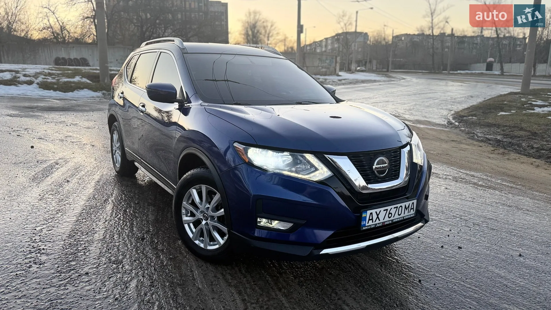 2017 Nissan Rogue - мініатюра 2