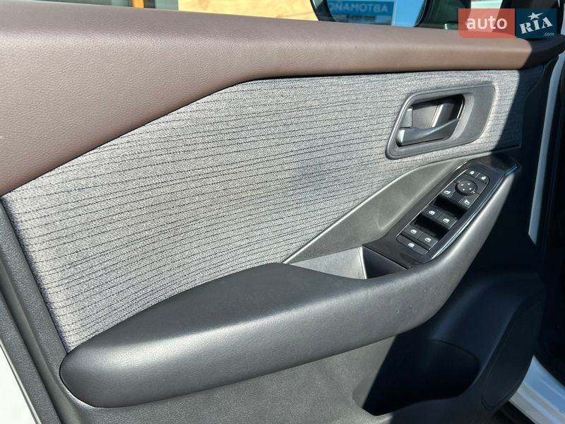 Внедорожник / Кроссовер Nissan Rogue 2023 в Житомире