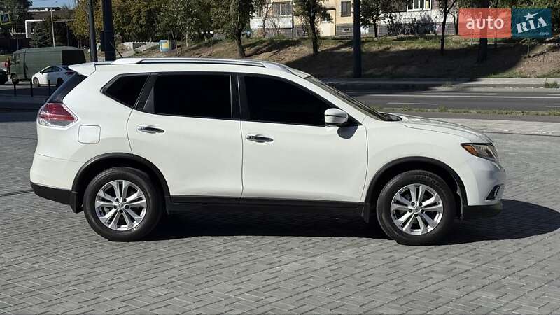 Внедорожник / Кроссовер Nissan Rogue 2016 в Днепре