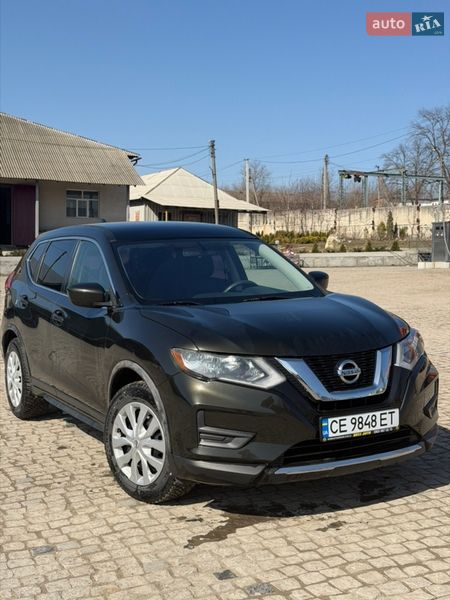 Внедорожник / Кроссовер Nissan Rogue 2017 в Кельменцах