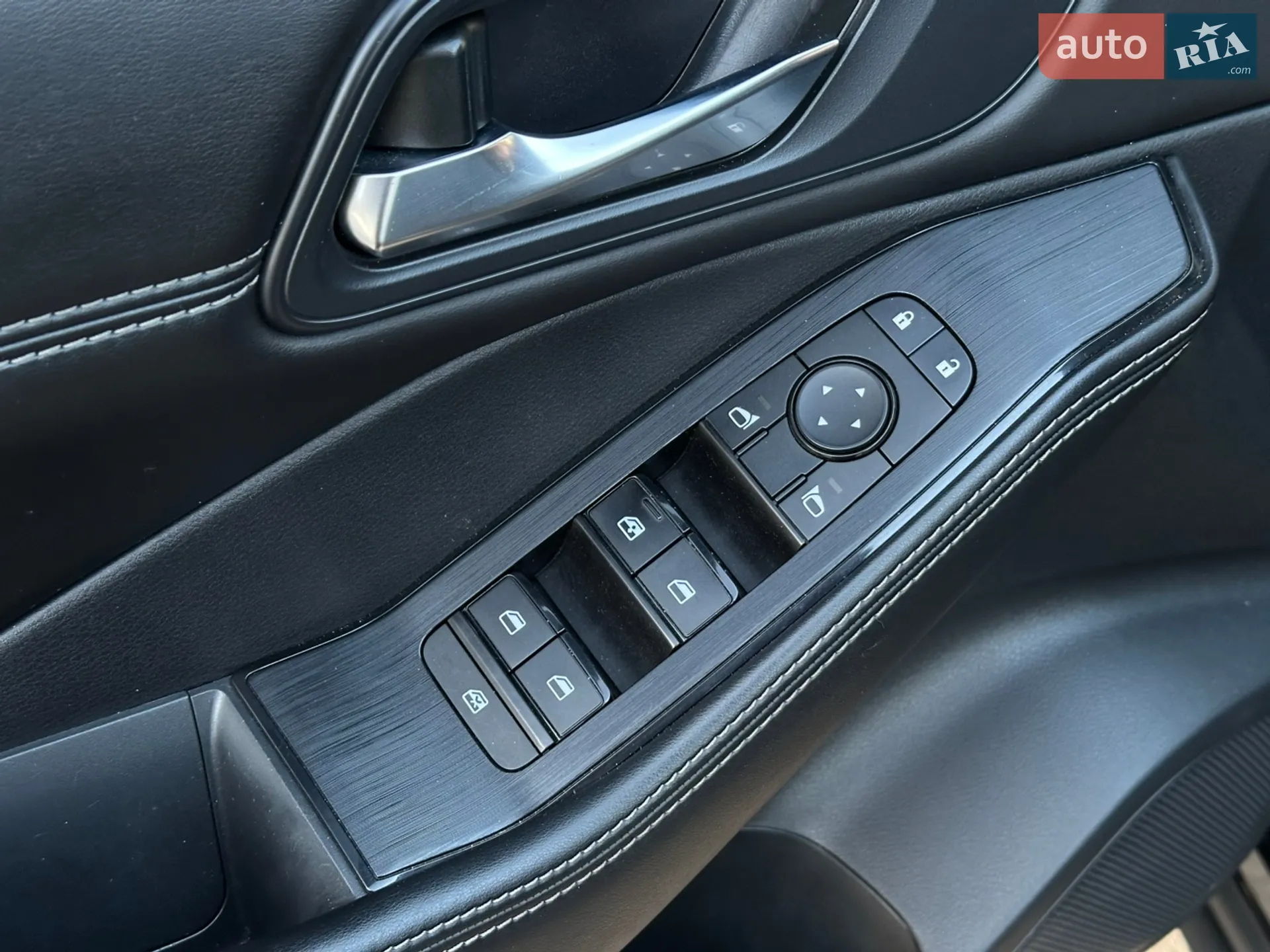 2022 Nissan Rogue - мініатюра 28