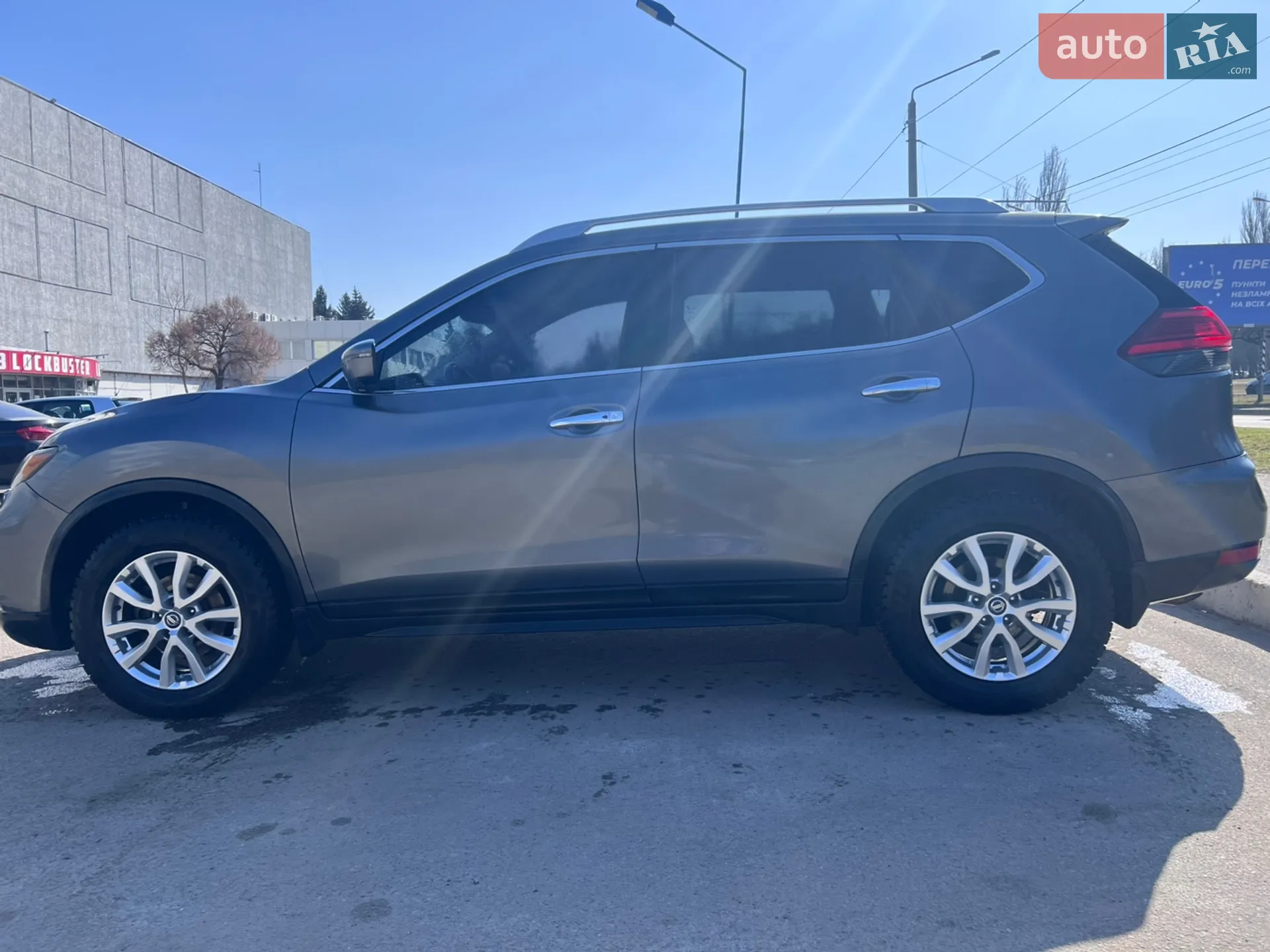 2017 Nissan Rogue - мініатюра 7