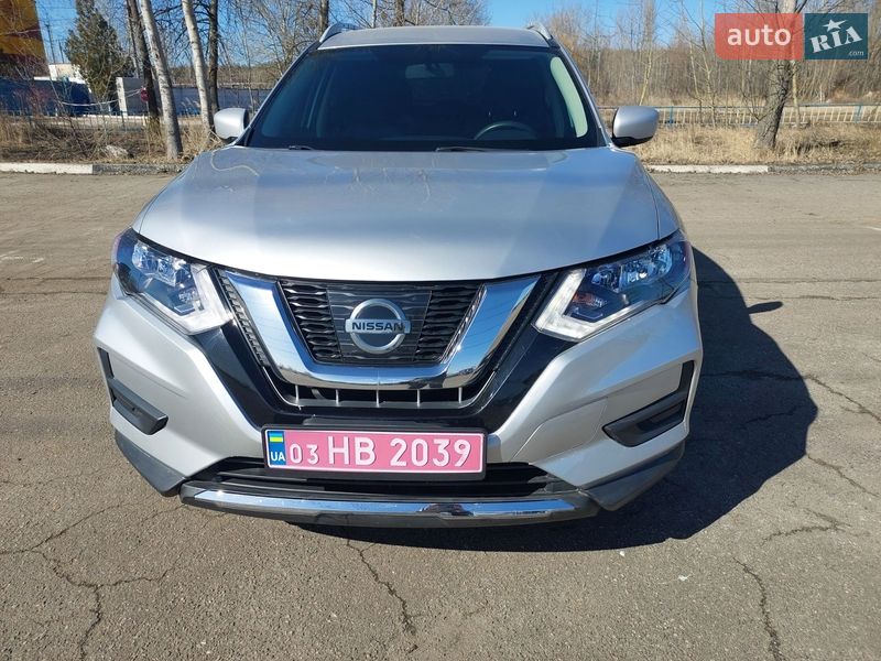 Внедорожник / Кроссовер Nissan Rogue 2017 в Харькове