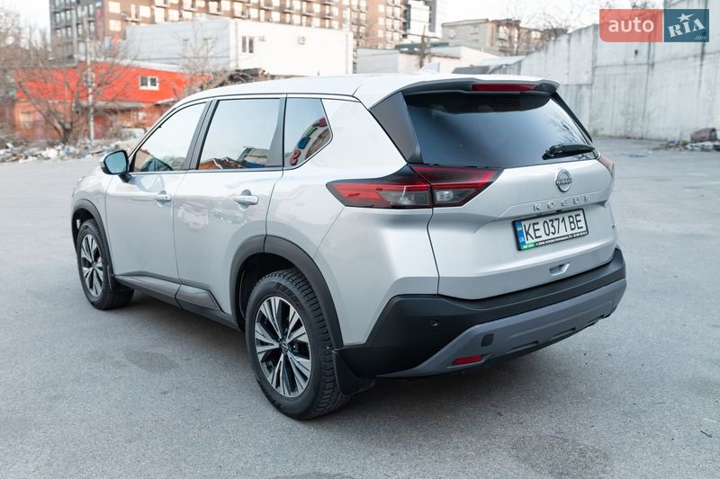 Позашляховик / Кросовер Nissan Rogue 2023 в Дніпрі