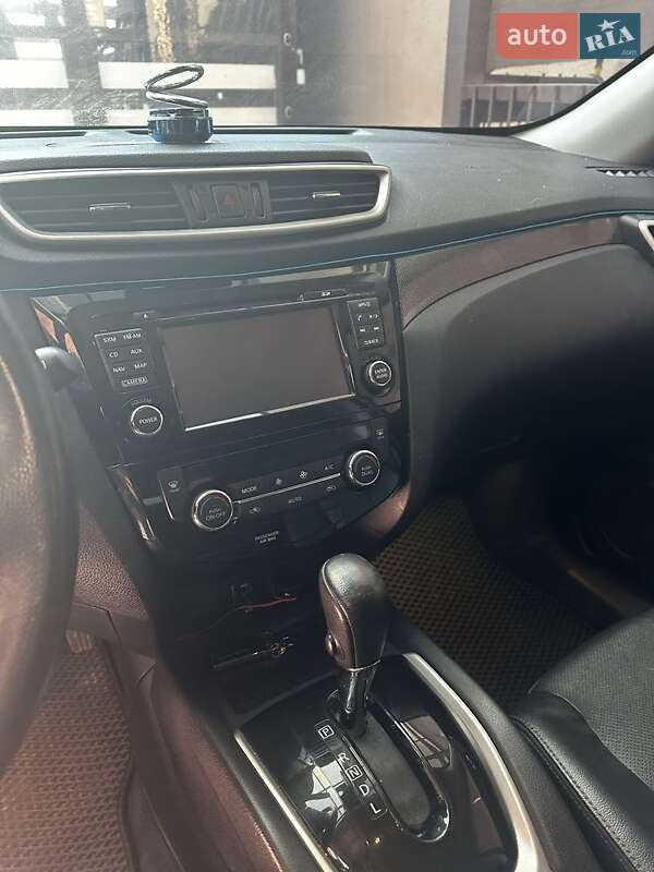 Внедорожник / Кроссовер Nissan Rogue 2015 в Днепре