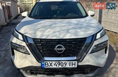 Внедорожник / Кроссовер Nissan Rogue 2023 в Виннице