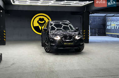 Позашляховик / Кросовер Nissan Rogue 2020 в Чернівцях