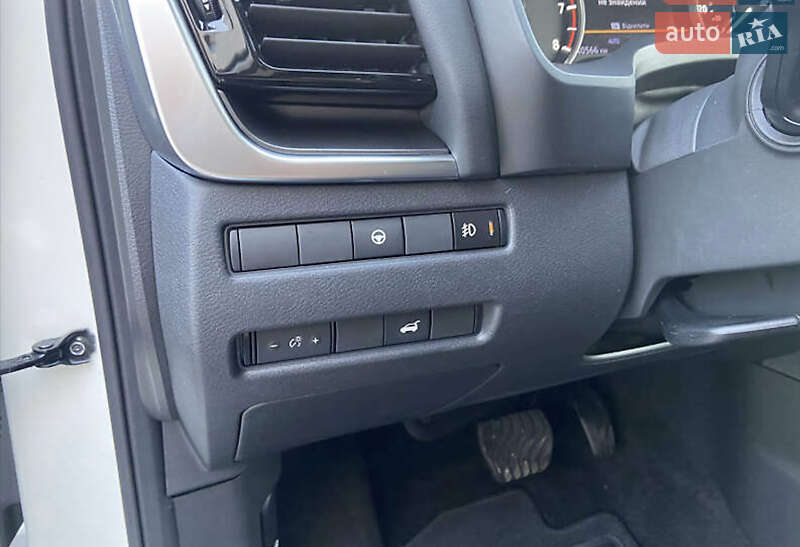 Внедорожник / Кроссовер Nissan Rogue 2021 в Виннице