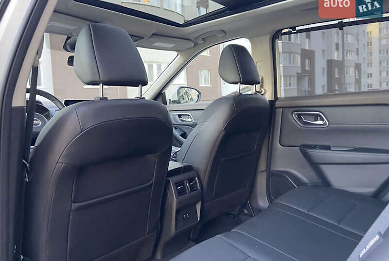 Внедорожник / Кроссовер Nissan Rogue 2021 в Виннице