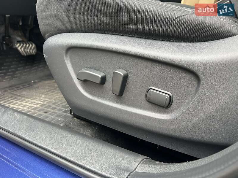 Позашляховик / Кросовер Nissan Rogue 2019 в Києві