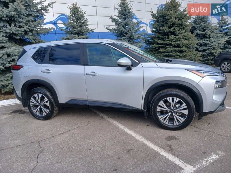 Внедорожник / Кроссовер Nissan Rogue 2023 в Броварах