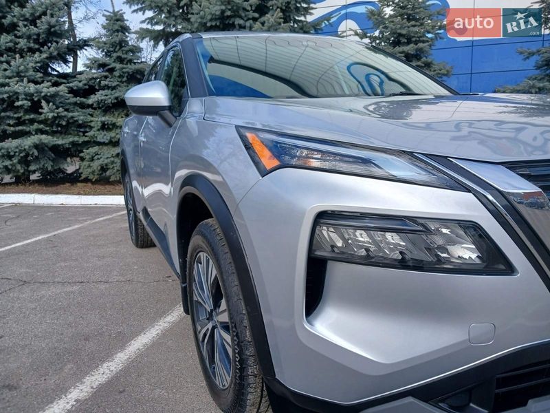 Внедорожник / Кроссовер Nissan Rogue 2023 в Броварах