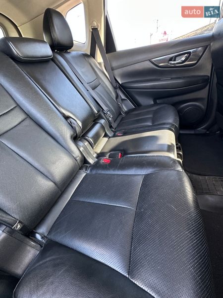 Позашляховик / Кросовер Nissan Rogue 2016 в Ірпені