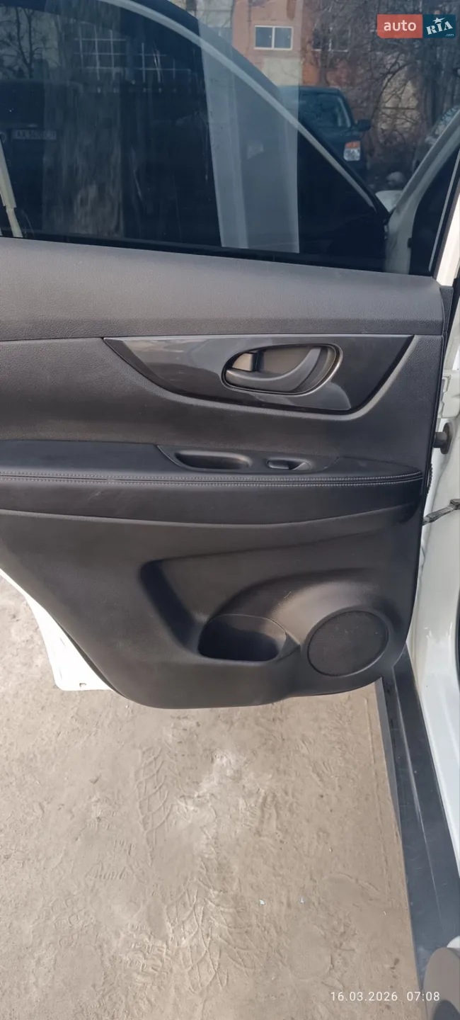 2020 Nissan Rogue - мініатюра 11