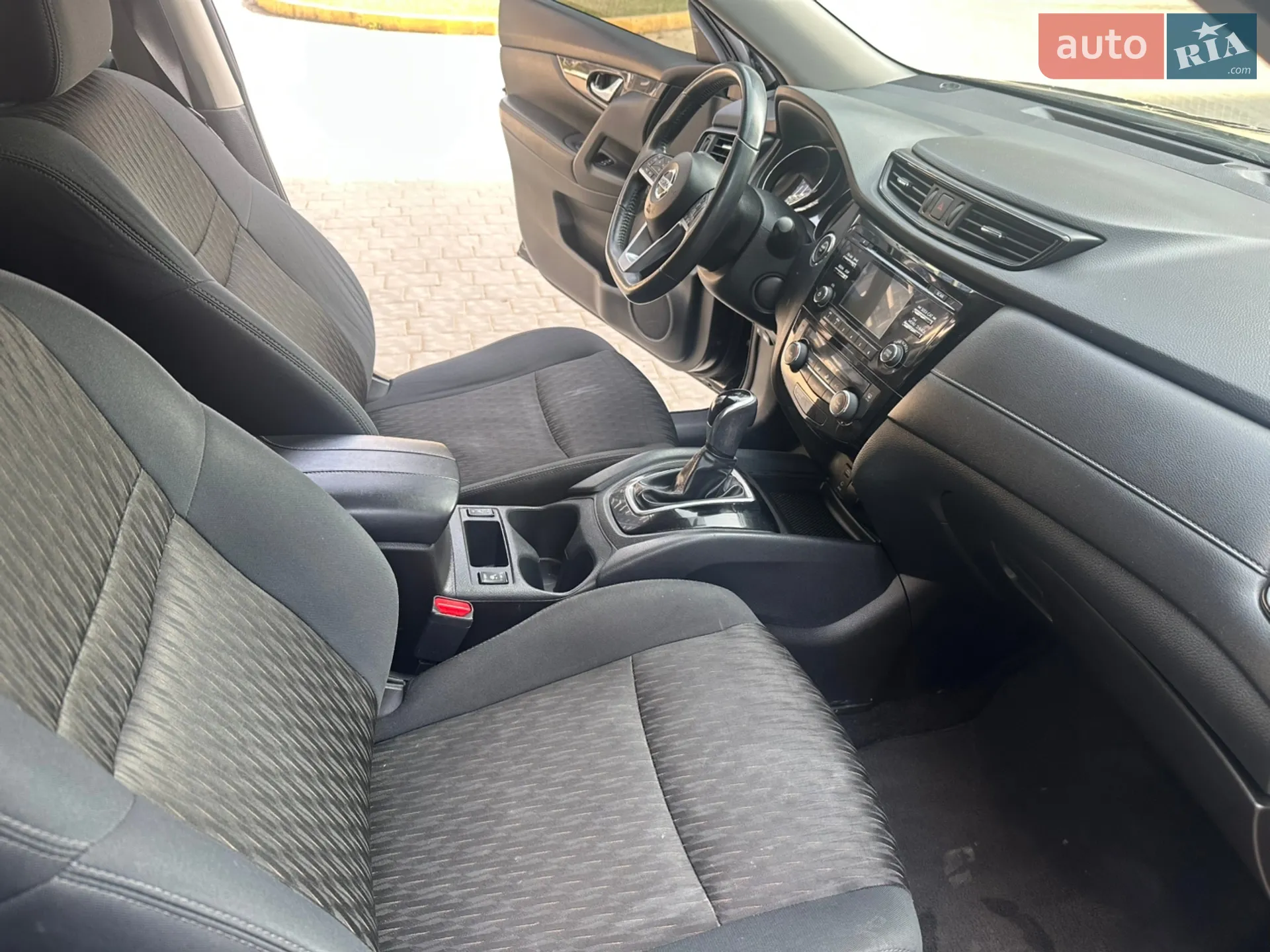 2017 Nissan Rogue - мініатюра 32