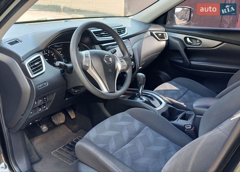 Внедорожник / Кроссовер Nissan Rogue 2016 в Чернигове