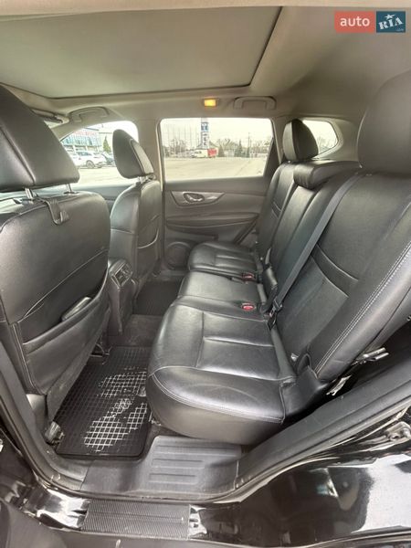 Внедорожник / Кроссовер Nissan Rogue 2016 в Черновцах