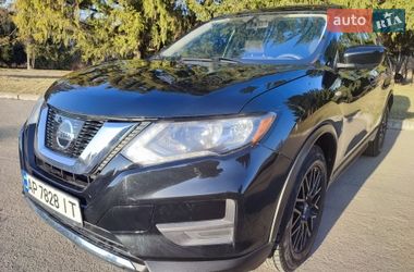 Внедорожник / Кроссовер Nissan Rogue 2017 в Ровно