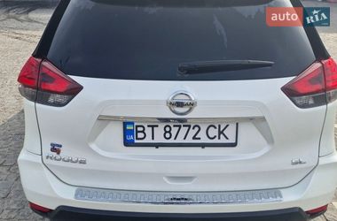 Внедорожник / Кроссовер Nissan Rogue 2016 в Днепре