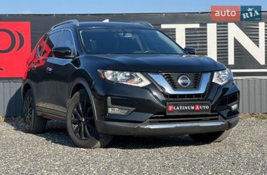 Внедорожник / Кроссовер Nissan Rogue 2017 в Ужгороде