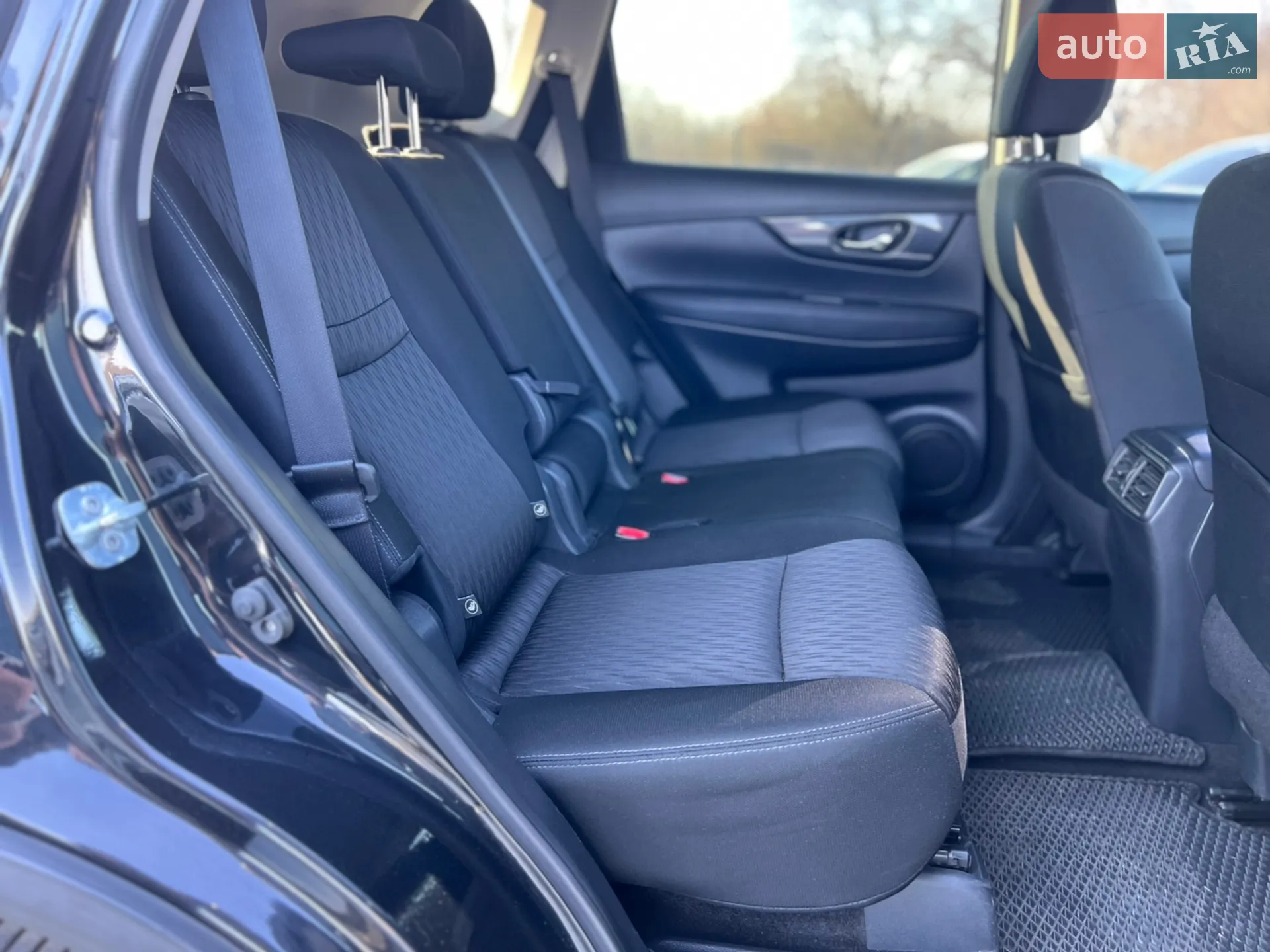 2017 Nissan Rogue - мініатюра 11