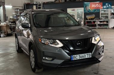 Внедорожник / Кроссовер Nissan Rogue 2016 в Львове