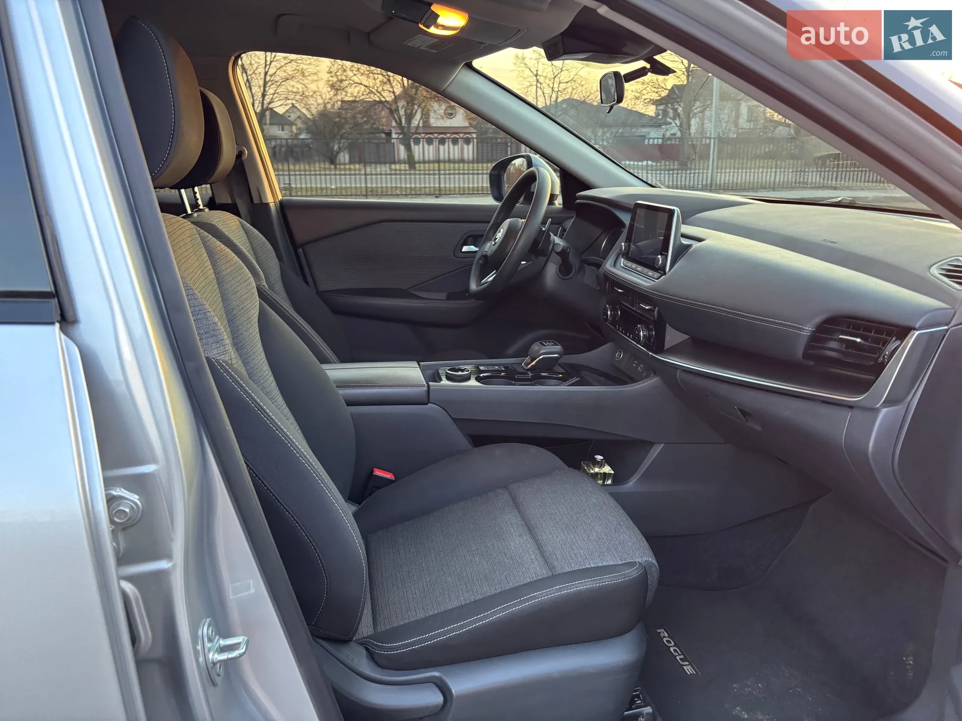 2021 Nissan Rogue - мініатюра 13