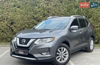 Позашляховик / Кросовер Nissan Rogue 2017 в Львові