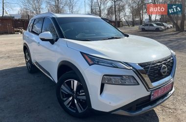 Внедорожник / Кроссовер Nissan Rogue 2022 в Киеве