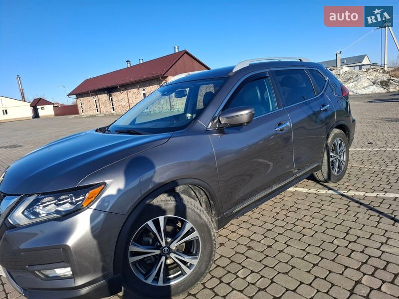 Внедорожник / Кроссовер Nissan Rogue 2016 в Шепетовке