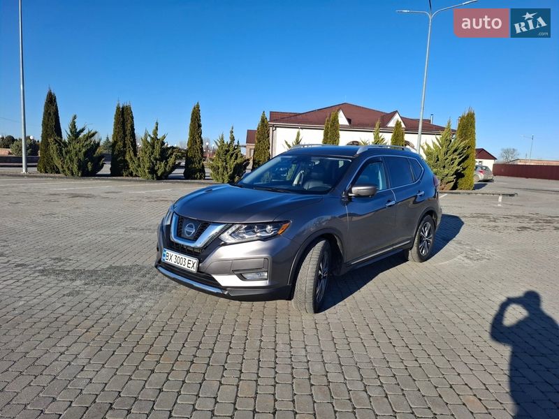 Внедорожник / Кроссовер Nissan Rogue 2016 в Шепетовке