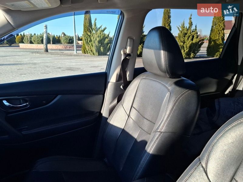 Внедорожник / Кроссовер Nissan Rogue 2016 в Шепетовке