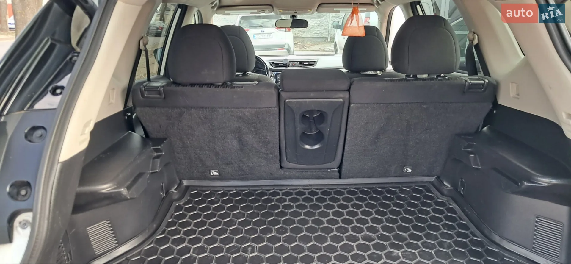 2017 Nissan Rogue - мініатюра 5